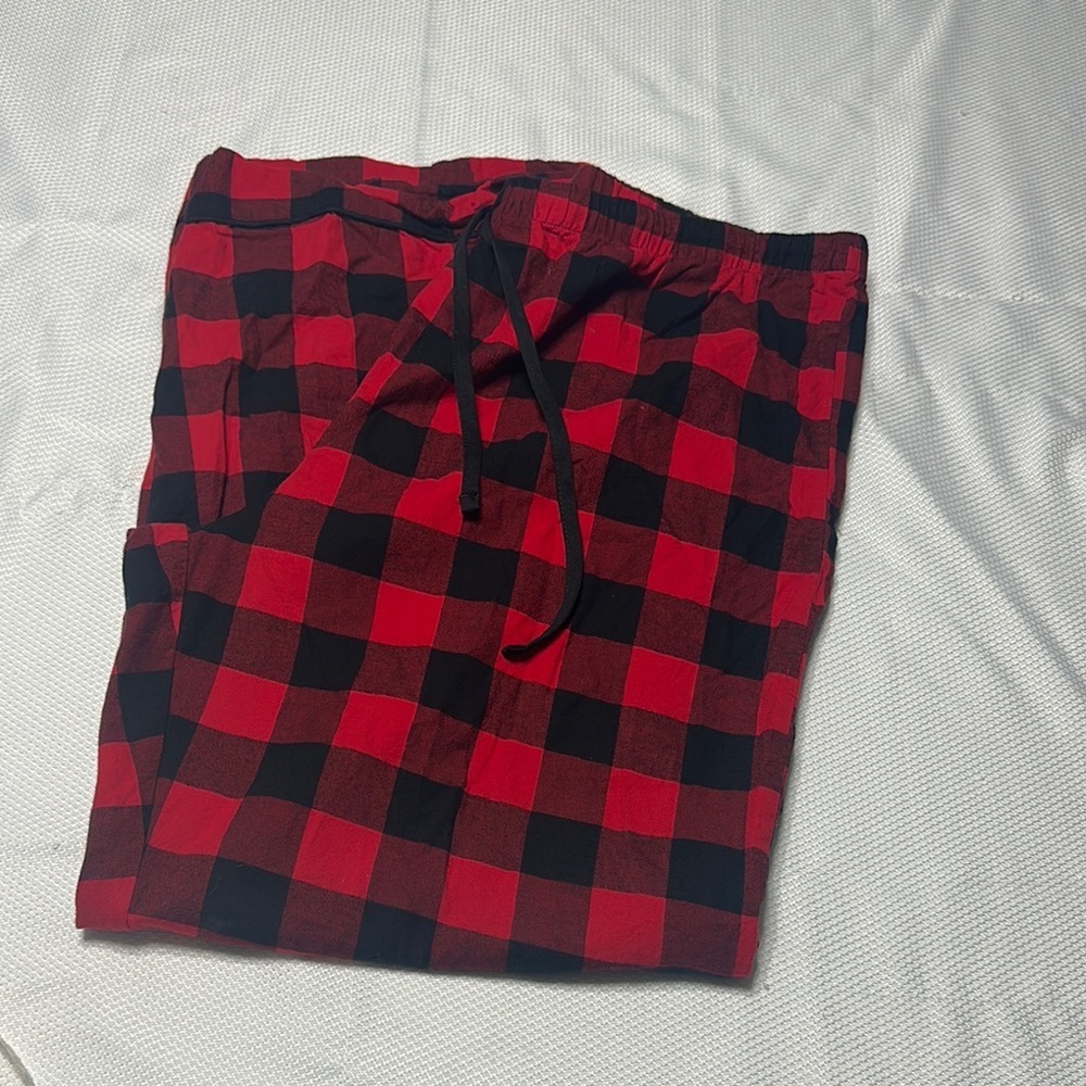 Wondershop Red and Black Plaid Pajama Pants - Picture 6 of 7